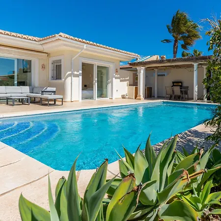 Villa La Corona By Abahana Villas Villa *
